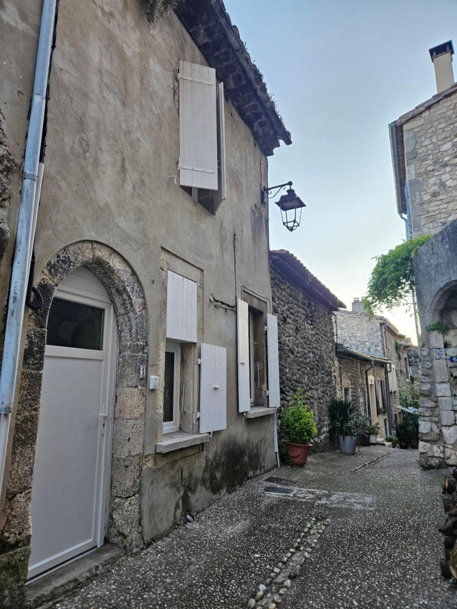 Maison De Village Meublee Avec Terrasse Donzère 외부 사진